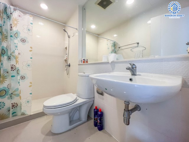 *****ทาวน์โฮมมือสองย่านนนทบุรีฯ ม.บ้านกลางเมือง รัตนาธิเบศร์ เนื้อที่กว้าง 18.10 ตร.ว. บ้านสไตล์ home office หน้าบ้านไม่ชนกับใคร พร้อมฟังก์ชัน 3 ห้องนอน 3 ห้องน้ำ ที่จอดรถ 2 คัน บนทำเลแห่งการเดินทาง ใกล้รถไฟฟ้าสายสีม่วง "สถานีบางกระสอ" และทางด่วน "ศรีรัช"